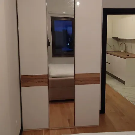 Glecer Kop A11 Free Parking Garage