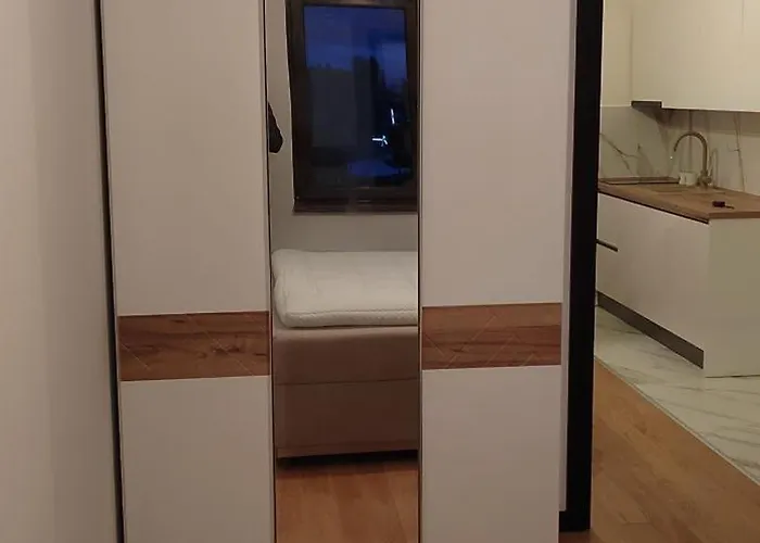 Glecer Kop A11 Free Parking Garage